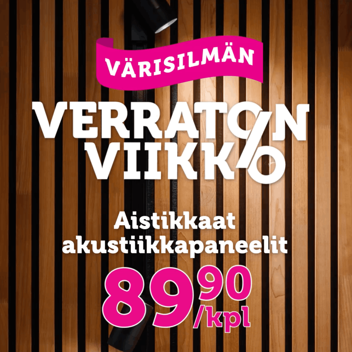 Kuva olohuoneesta, jossa seinällä akustiikkapaneeli.